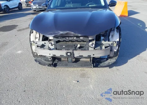 2022 Ford Mustang Mach-E Select z USA, uszkodzony, nr VIN 3FMTK1RM9NMA44548